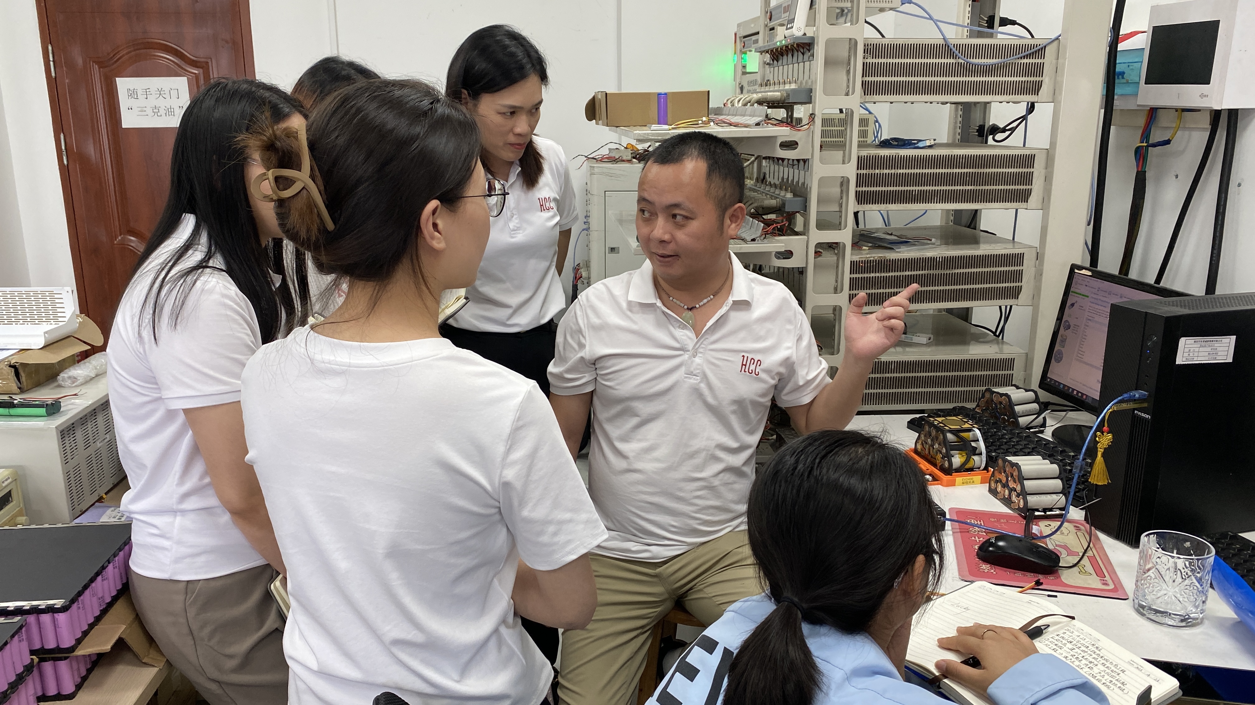 HCC为新员工进行锂电池技能培训