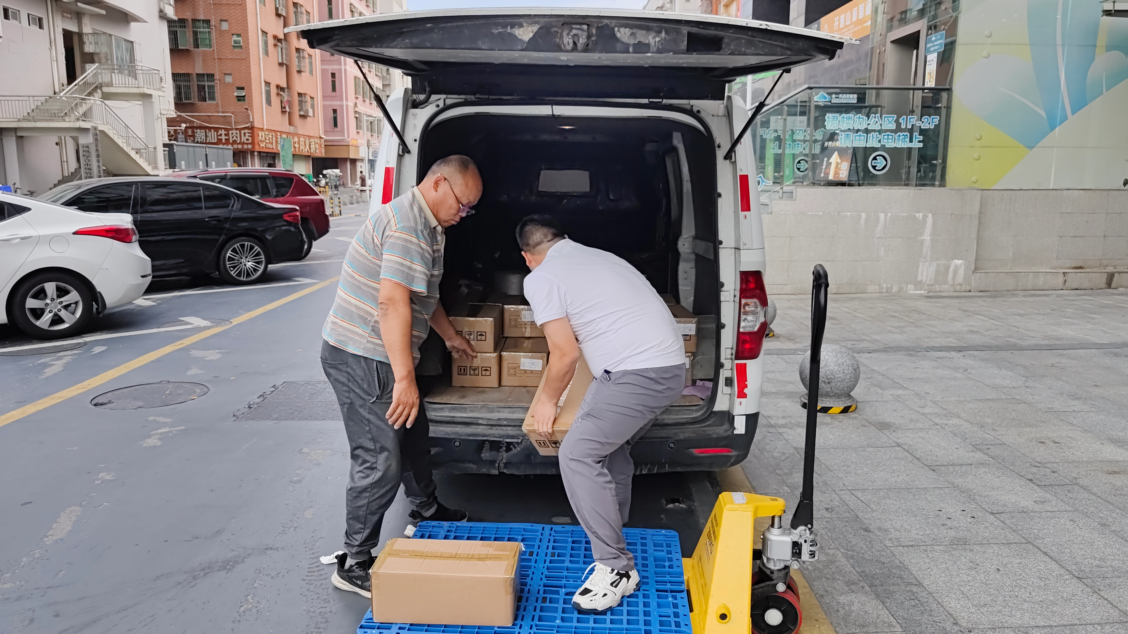 HCCTOP为中国客户提供玩具电池订单